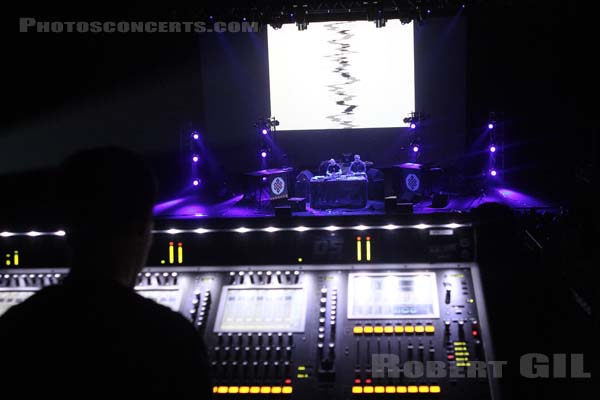 PAN SONIC - 2008-06-06 - PARIS - Espace Charlie Parker - Grande Halle - 